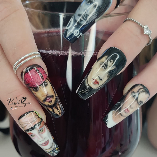 PORTRAIT/REALISTIC NAILS